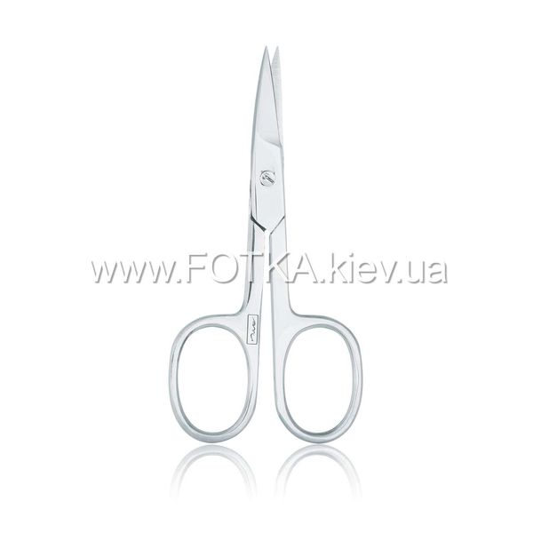 E-commerce photography on a white background of manicure tools - 4